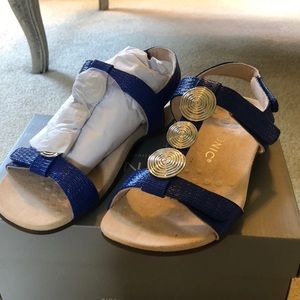 Vionic Sandals Never Worn